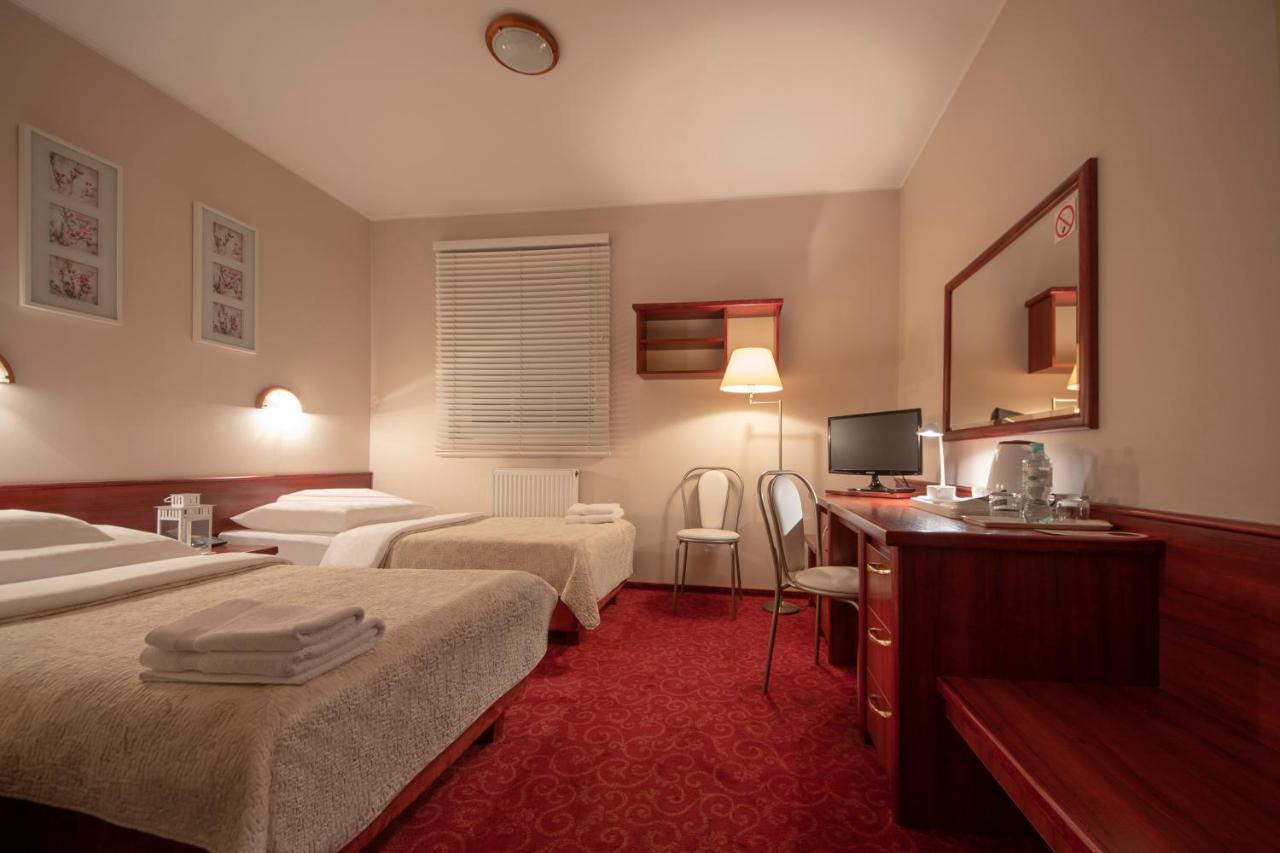 Hotel Sara Koło Exteriör bild